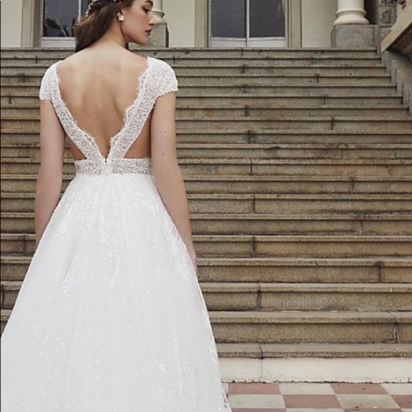 Wedding dress size 8 - Picture 2 of 4